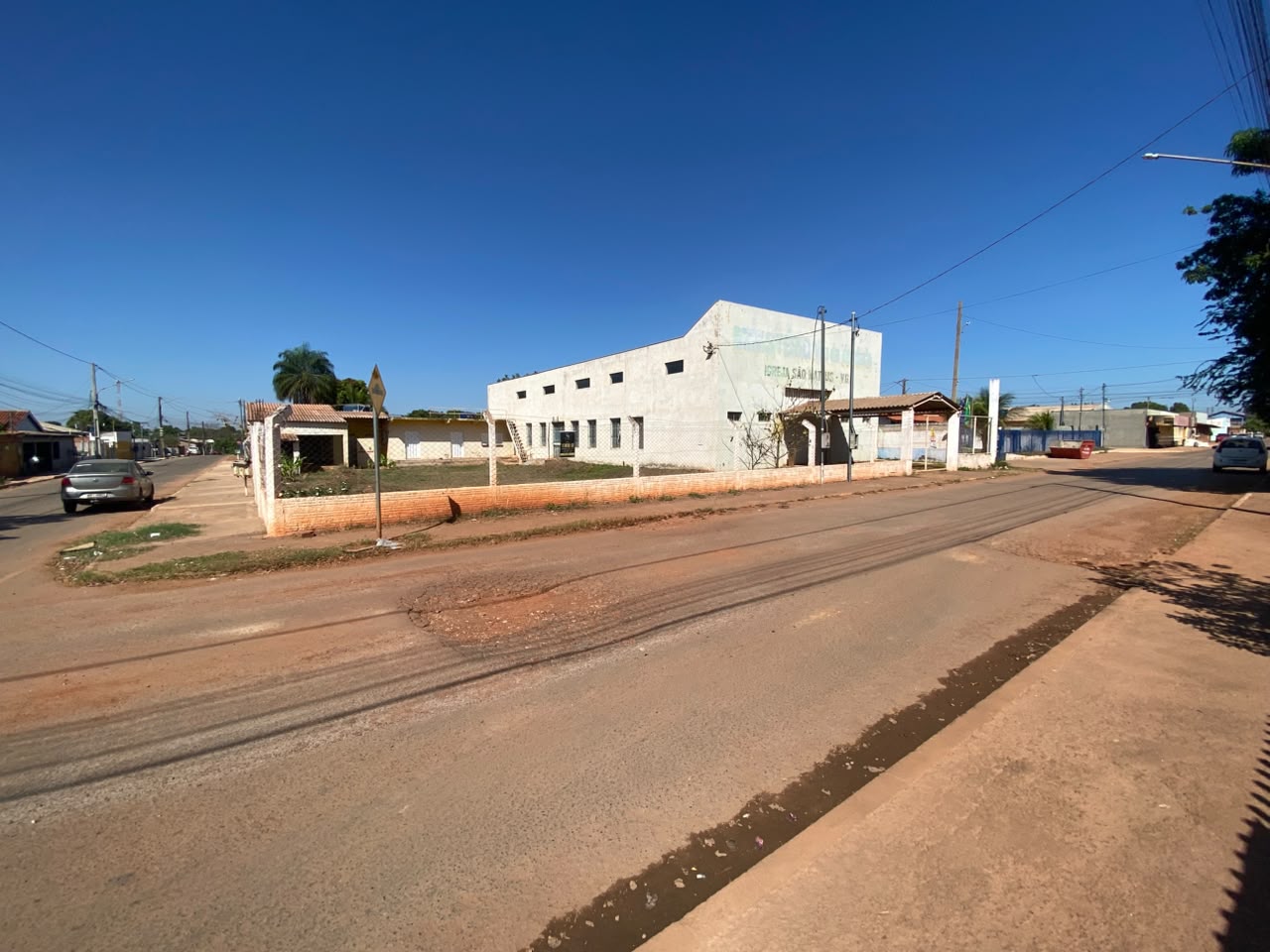 Barracão comercial no bairro São Mateus, em Várzea Grande