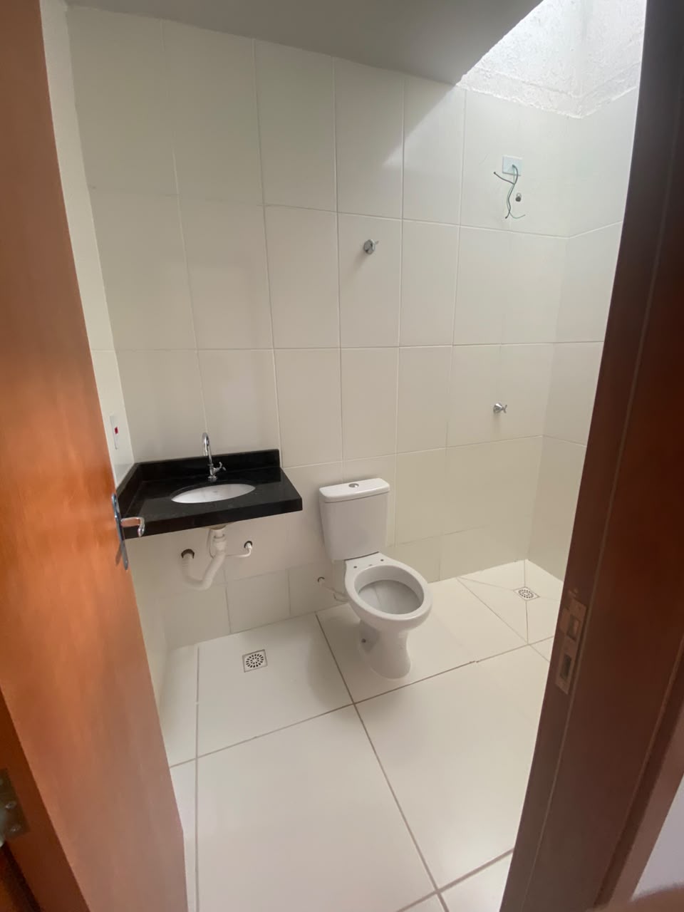 Segunda vista do banheiro